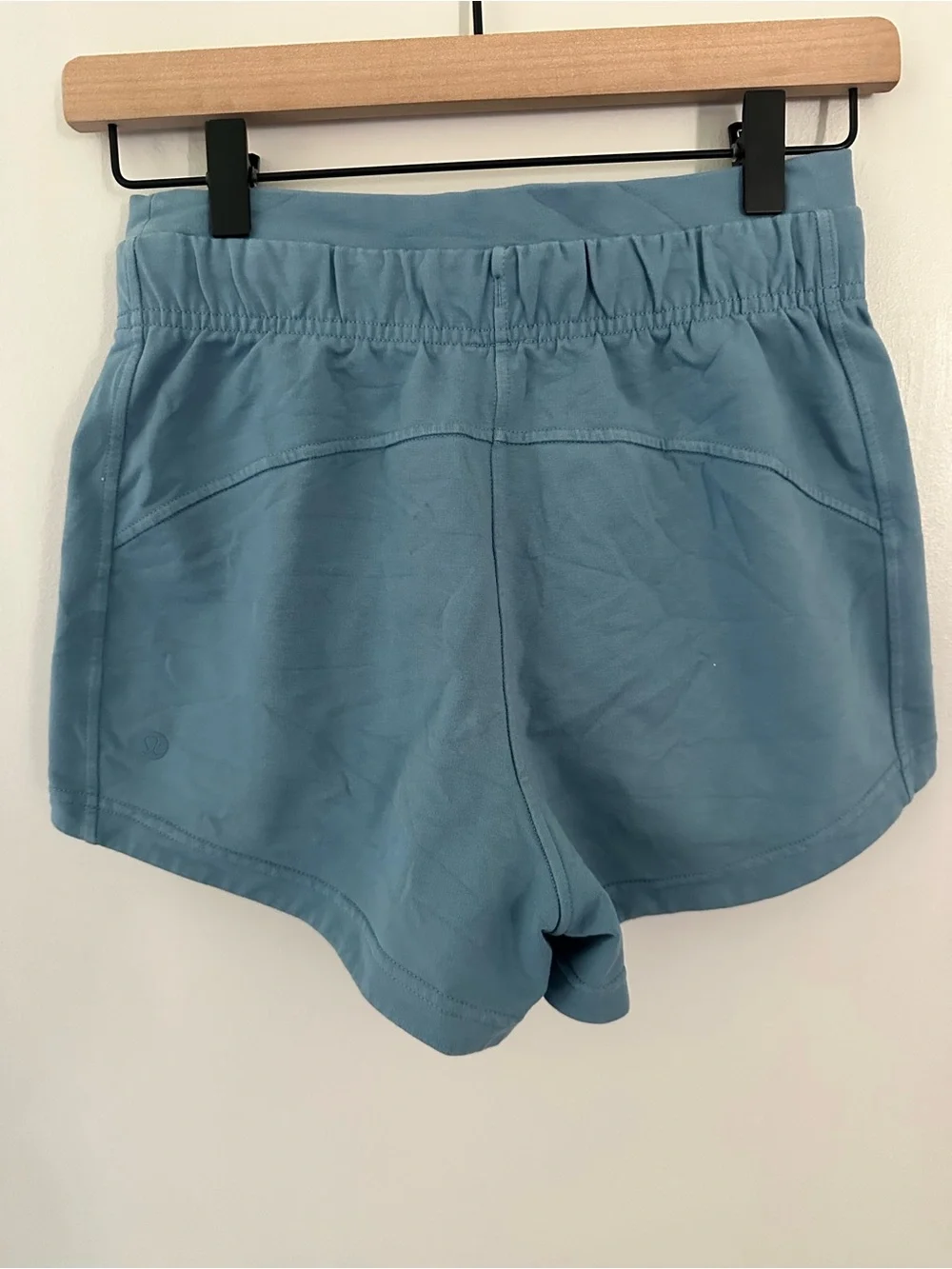Lululemon High Waist Soft Casual Drawstring Shorts in Light Gray Blue W Pockets